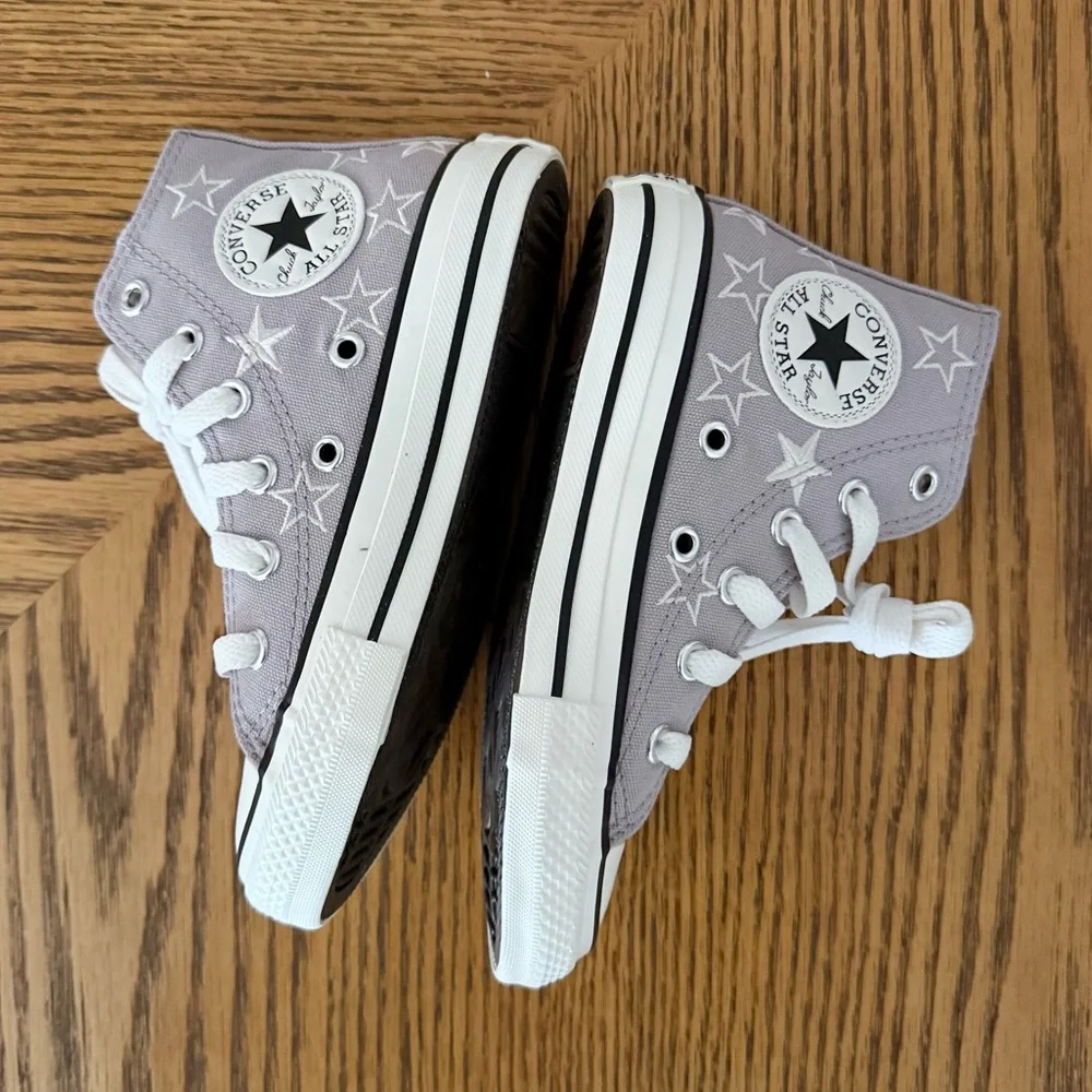 CONVERSE Chuck Taylor All Star Hi - Purple Star Print